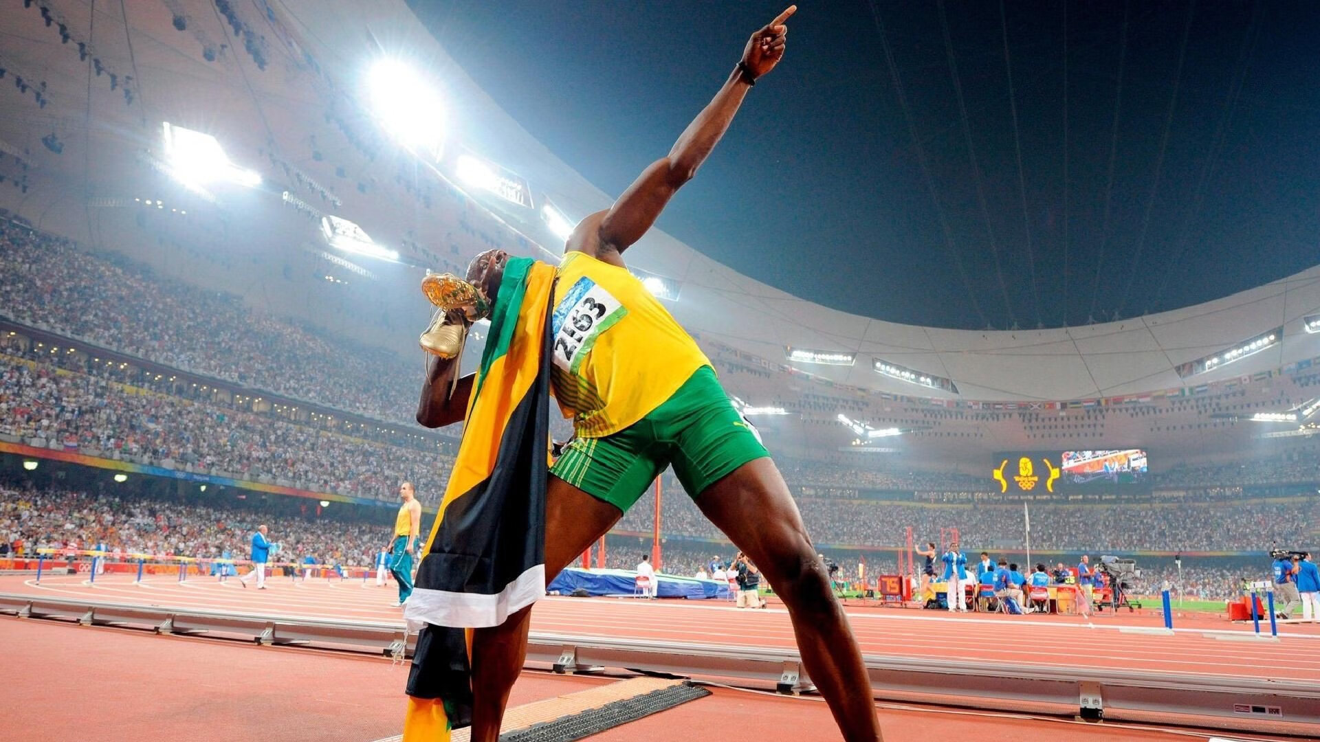 _现场气氛火爆，粉丝欢呼声经久不息！_，现场气氛爆棚